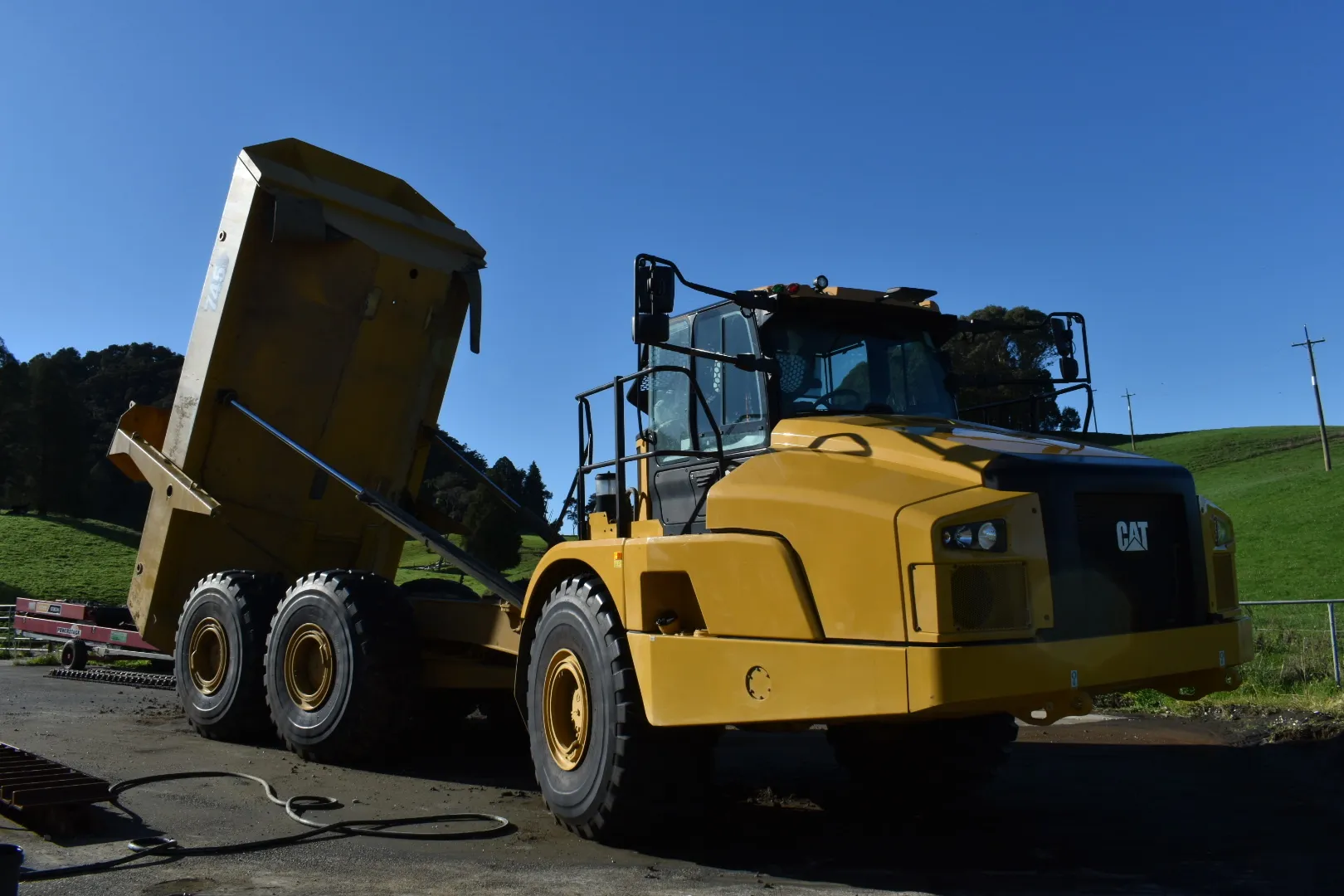 Cat 745