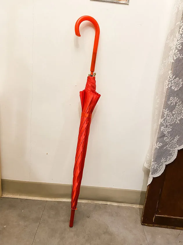 出門紅傘 10
