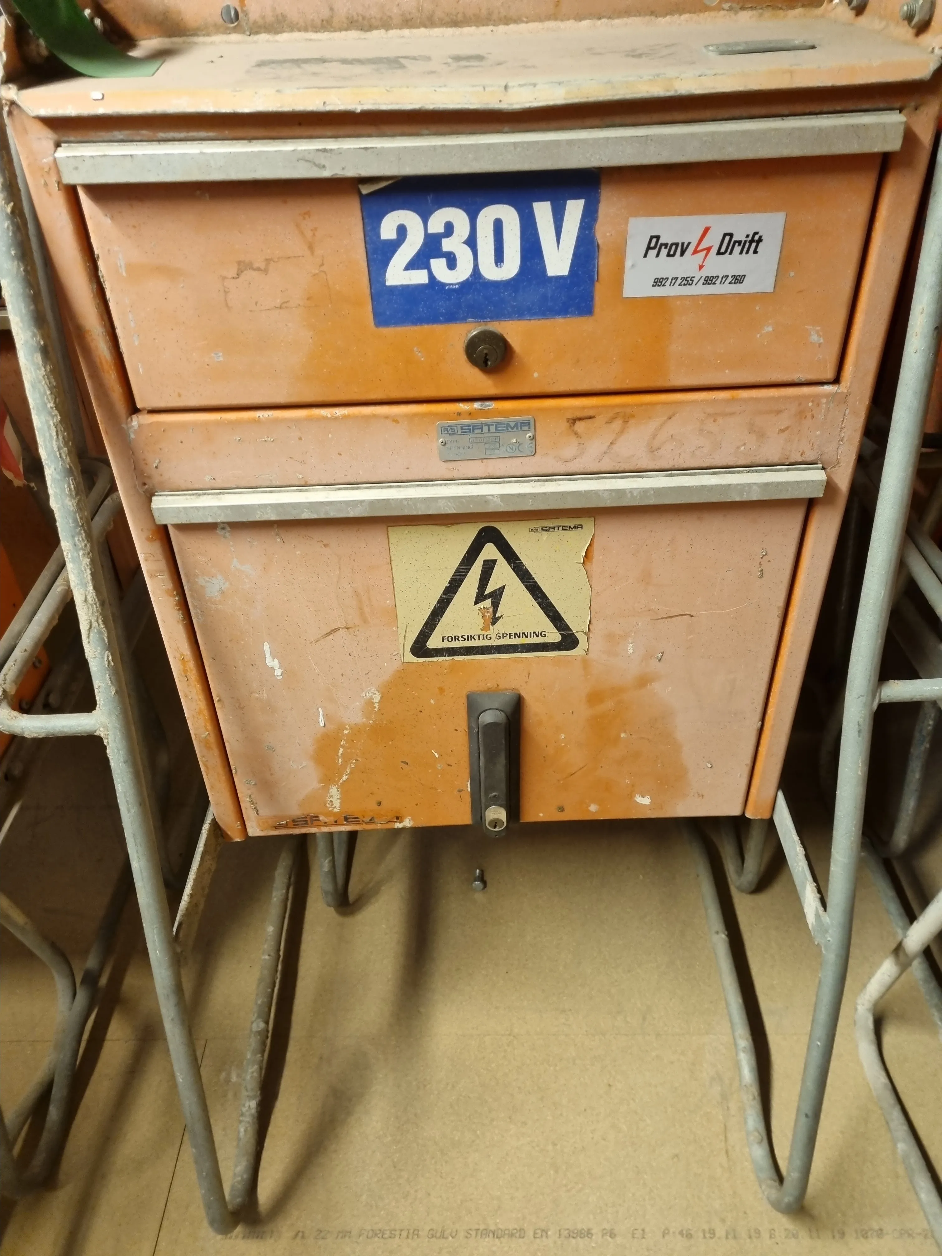 US63A 230V Eldre skap
