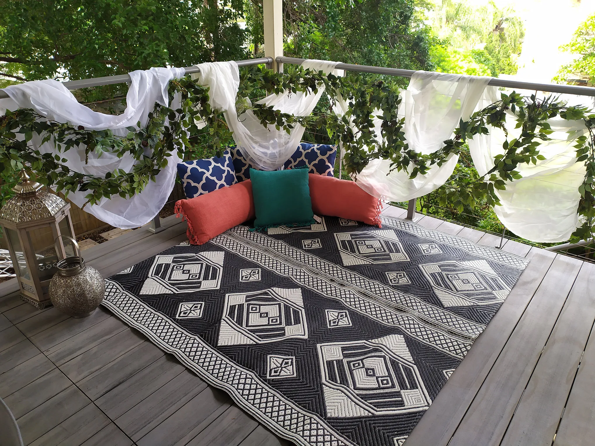 Black & White Rug