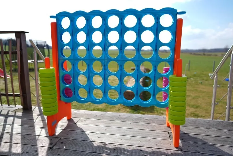4 Gewinnt Gartenspiel