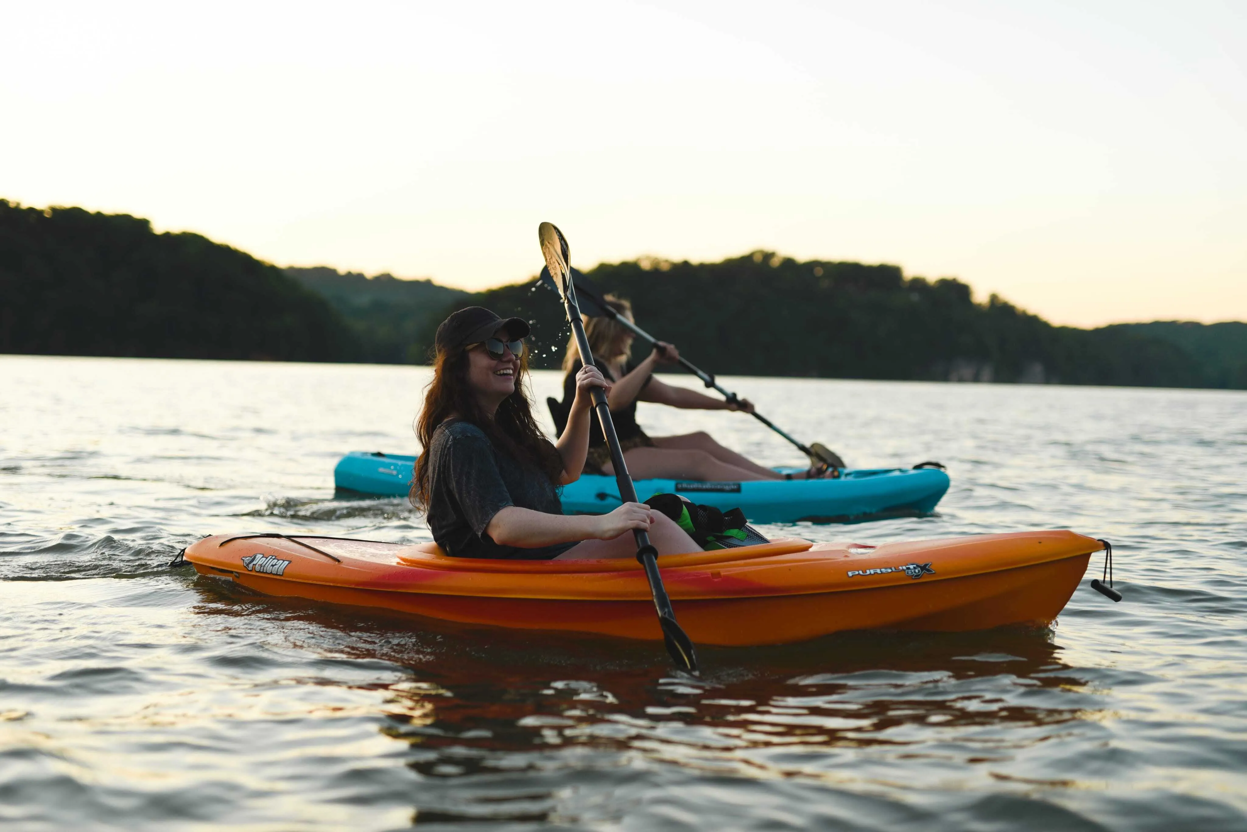 KAYAKS