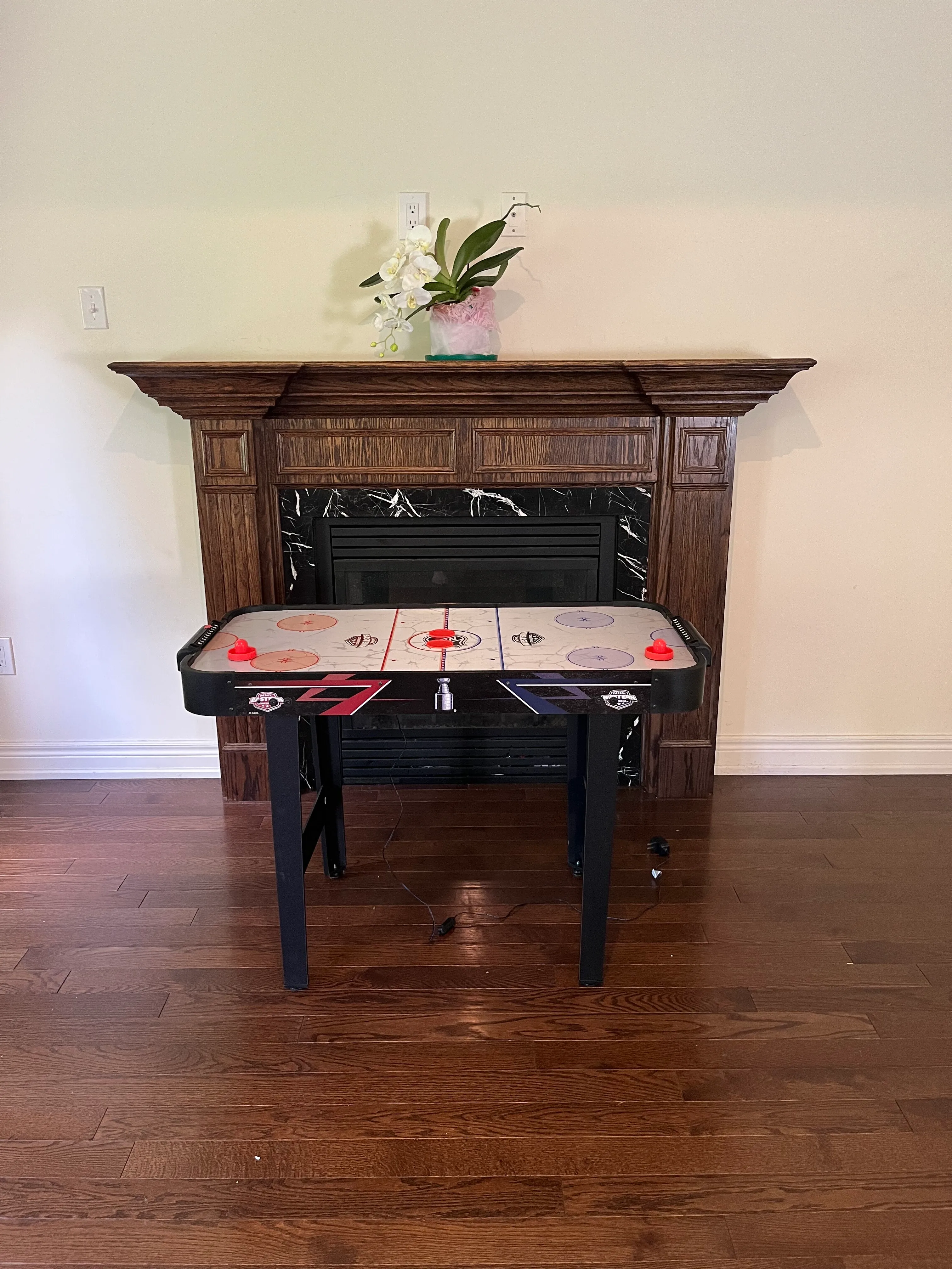 Air hockey game