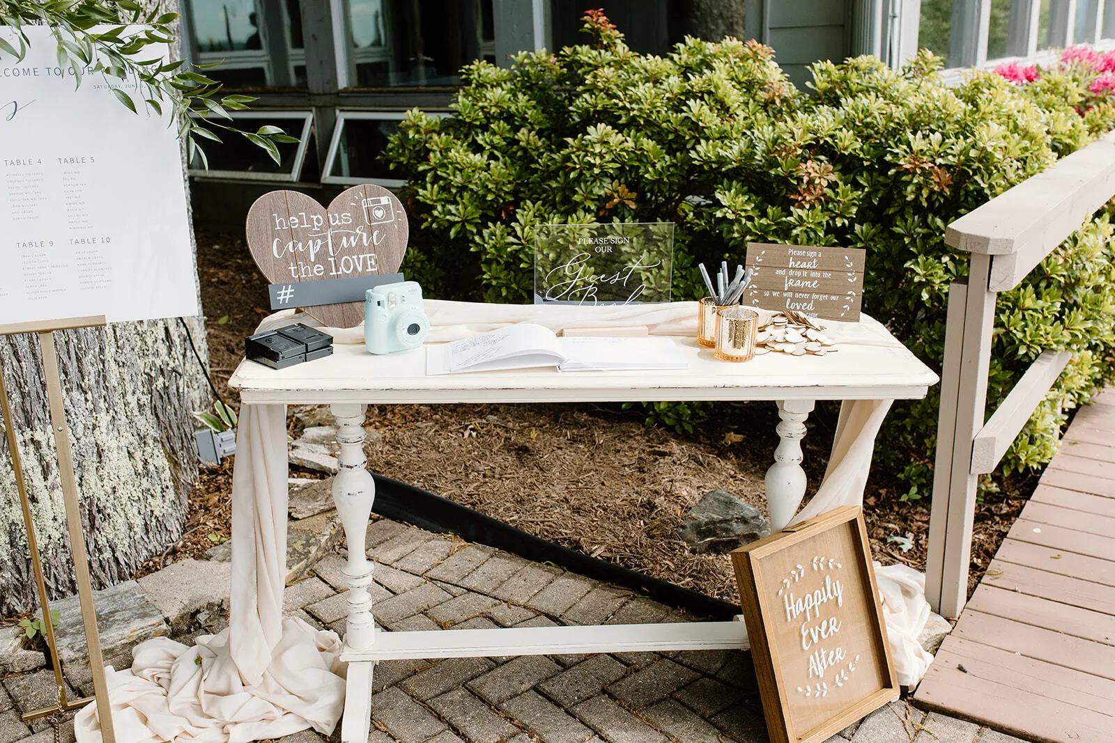 Ella Table