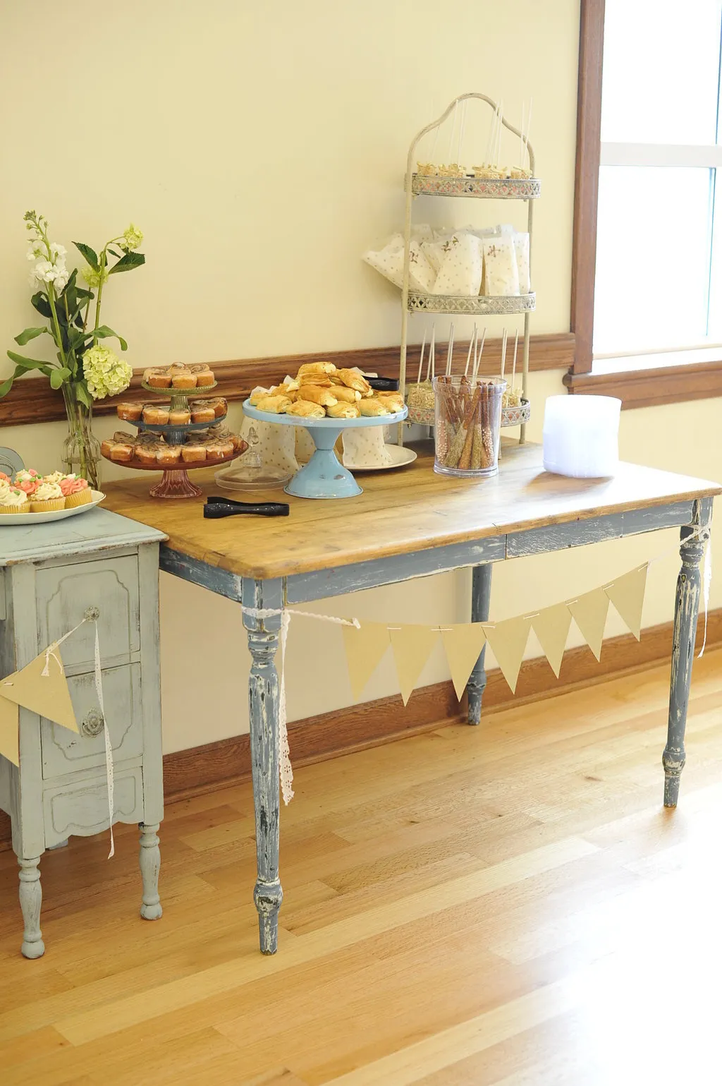 Adelaide Farm Table
