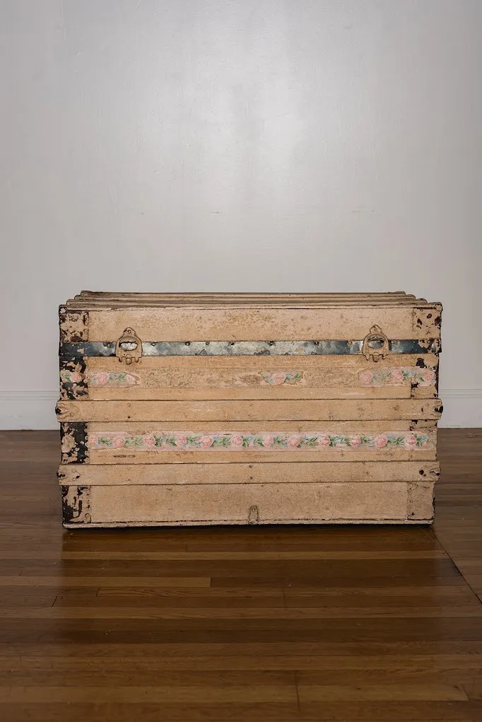 Ribbon Detail Trunk