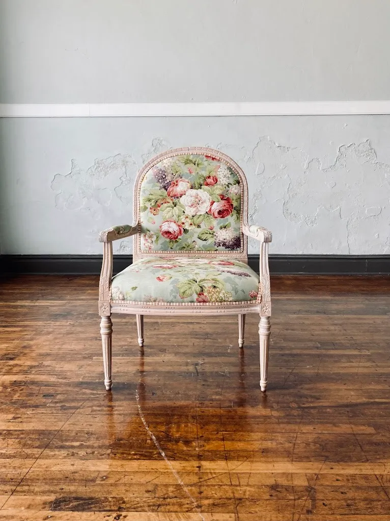 Posey Chair