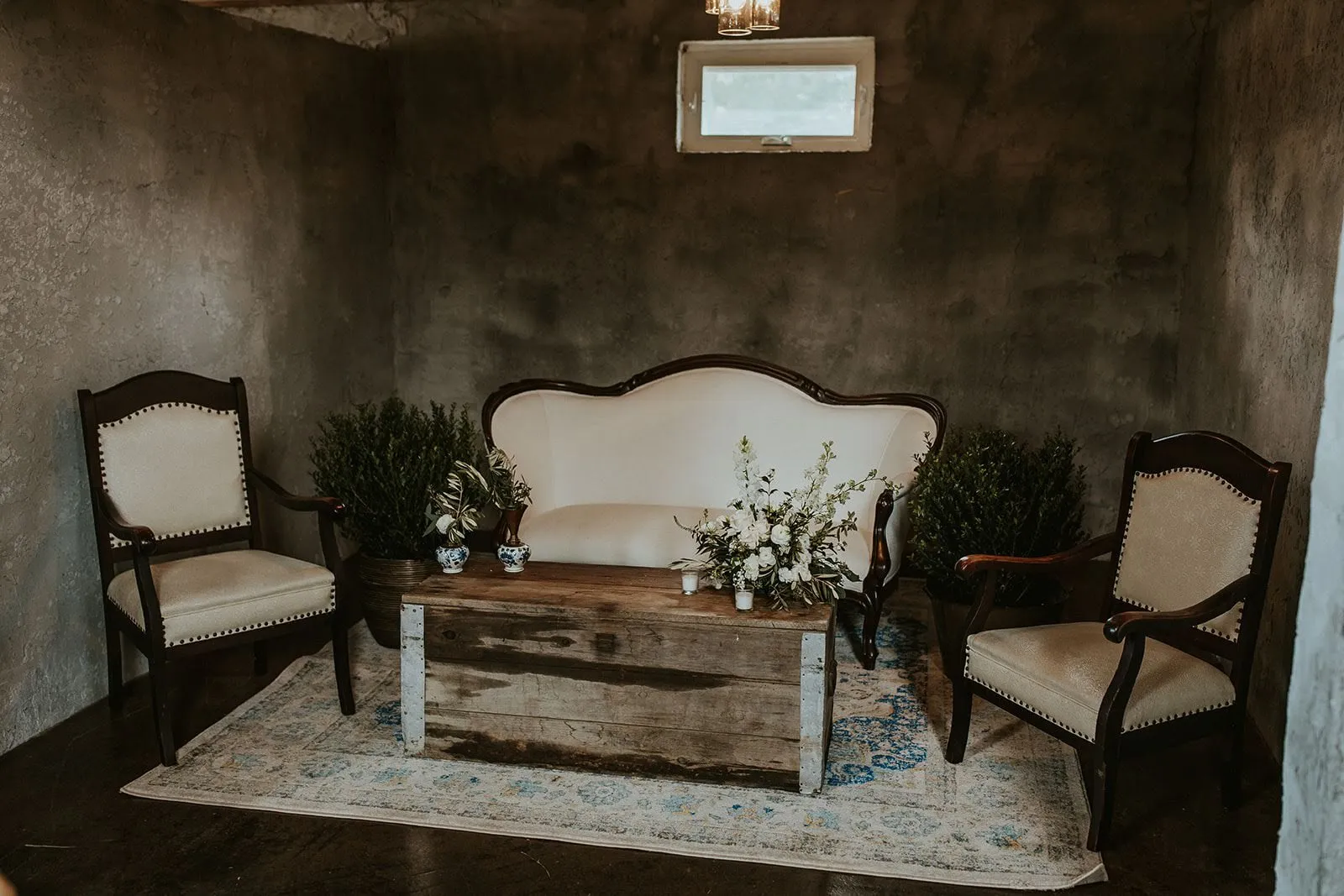 Gladiola Sofa
