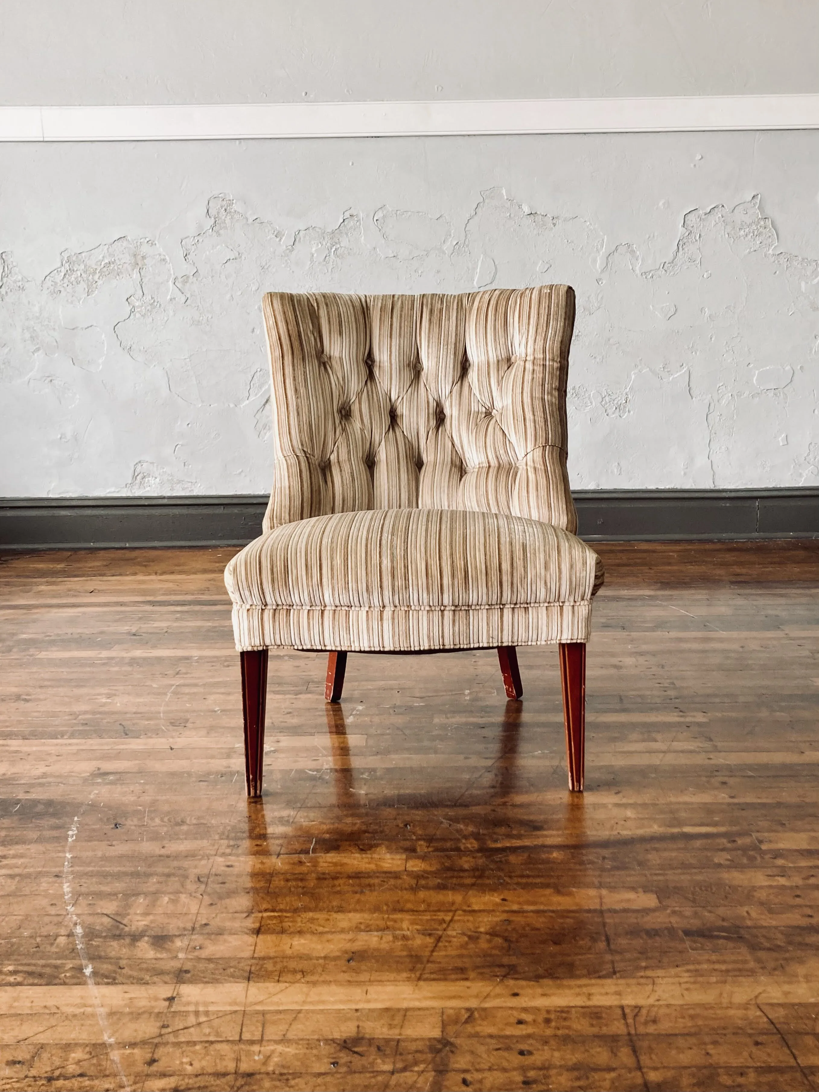Willa Chair