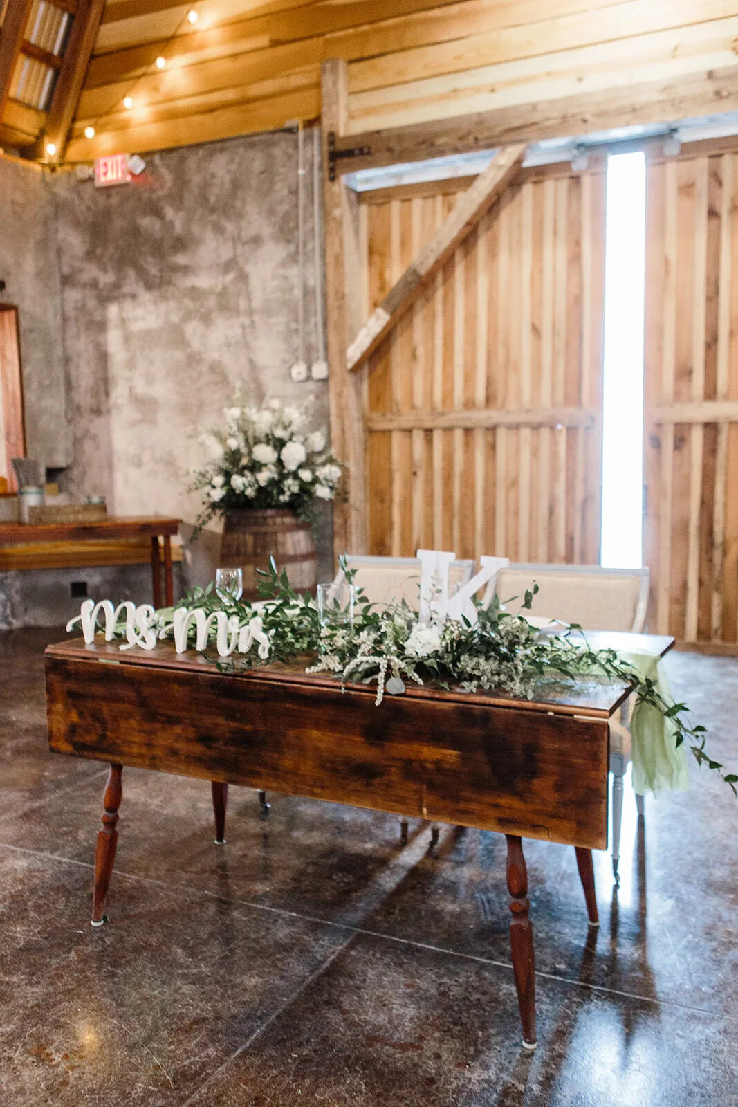 Azalea Table