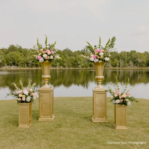 Laurel Pedestal: Large