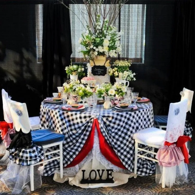 Checkered Gingham Linens