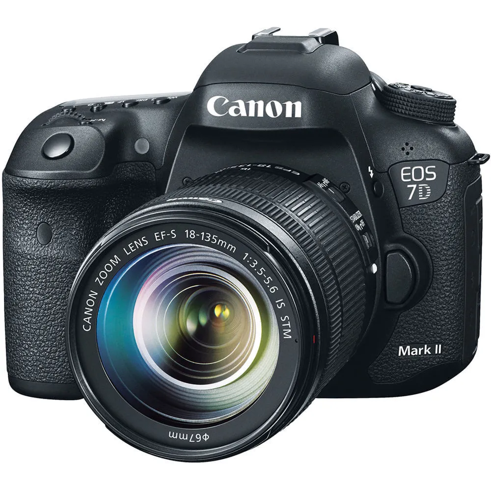 Câmera Canon EOS 7D Mark II com Lente EF-S 18-135mm STM