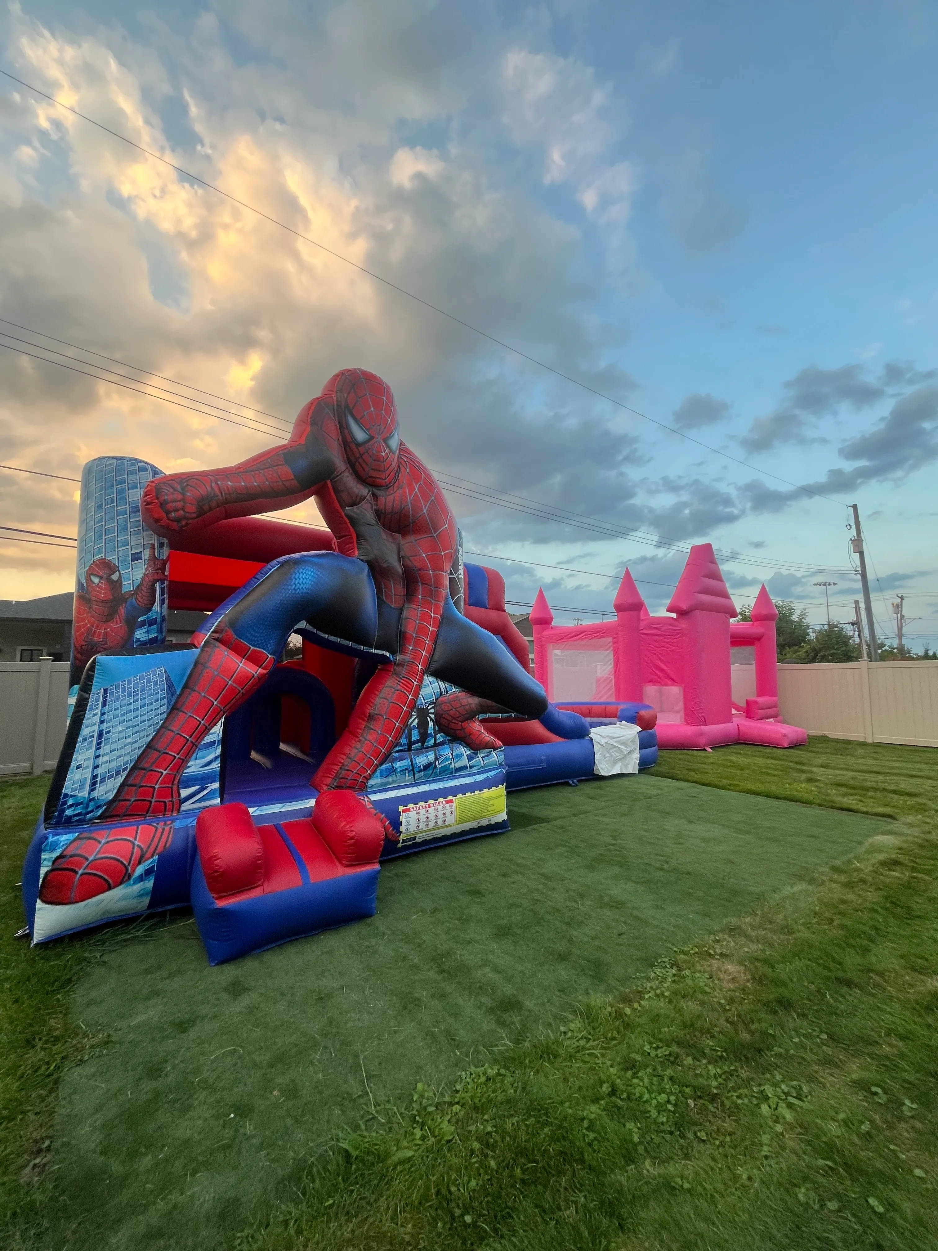 Spider-Man Bounce House & Slide 