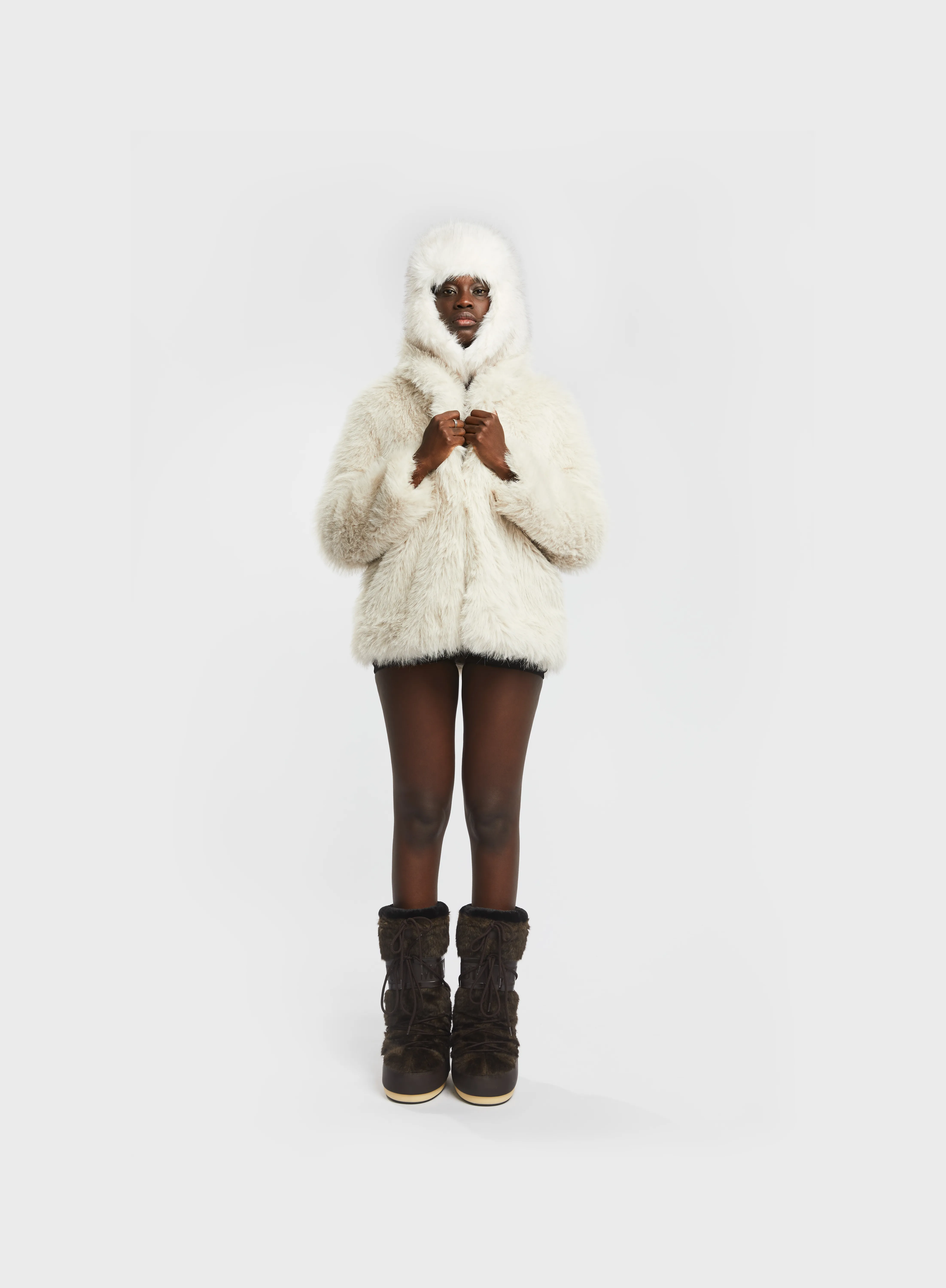 Ski faux fur trapper hat in white