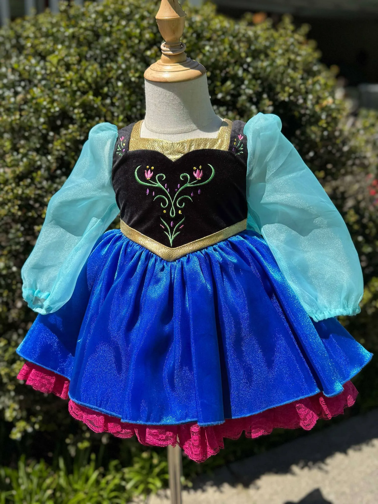 KC Arendelle Charm (BBOJ Anna – Size 2)