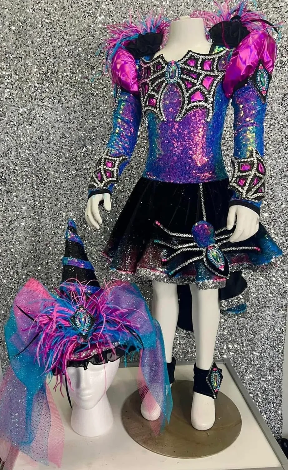 RM- 5/6 Glitz Witch Spider Halloween OOC