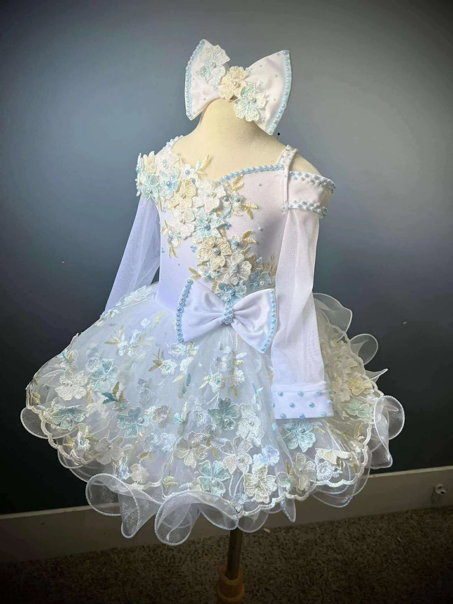 AM- Boo Bear Natural white dress 18/3 