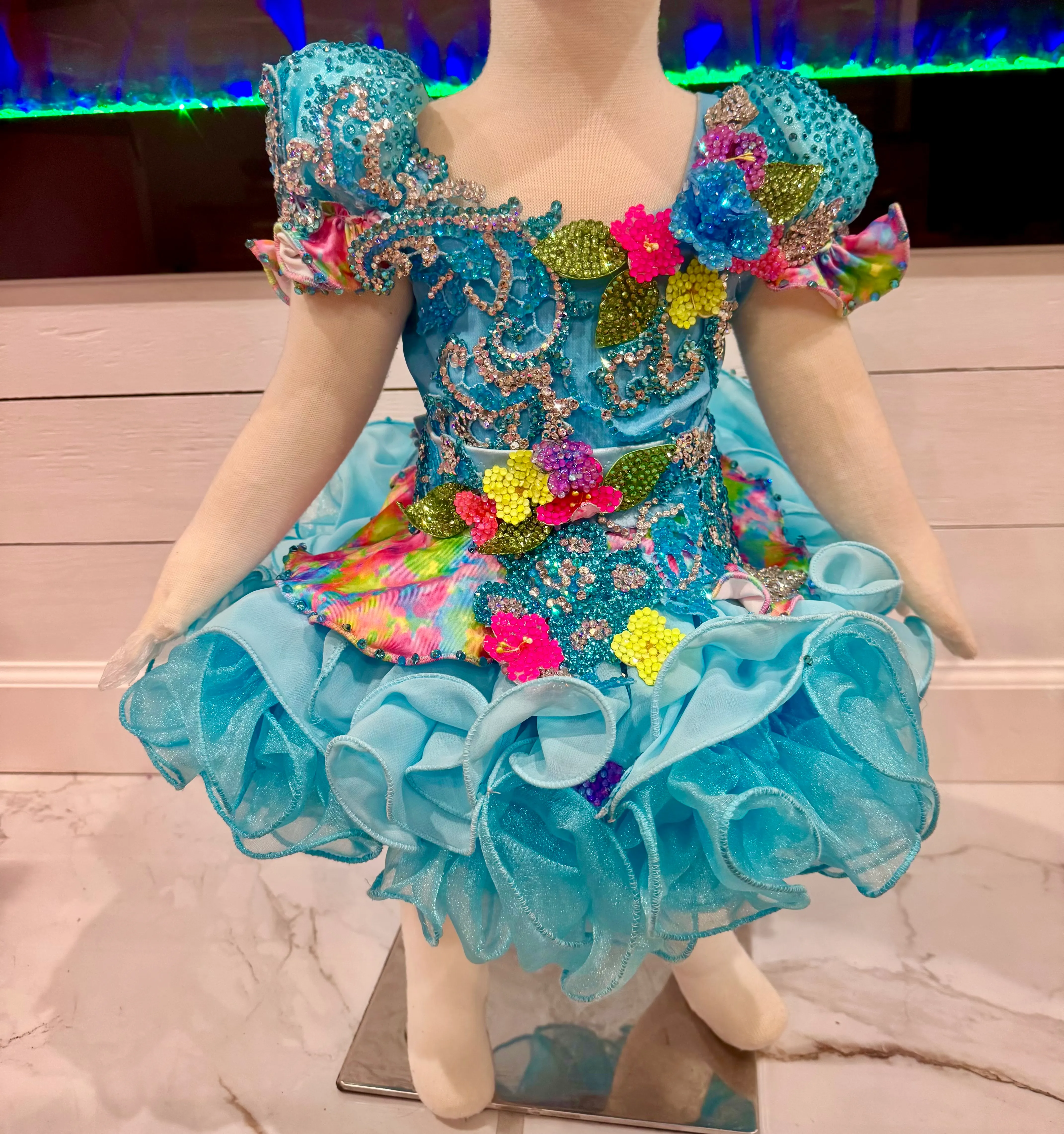 TT-103 Turquoise Rainbow Shuggy 12/2