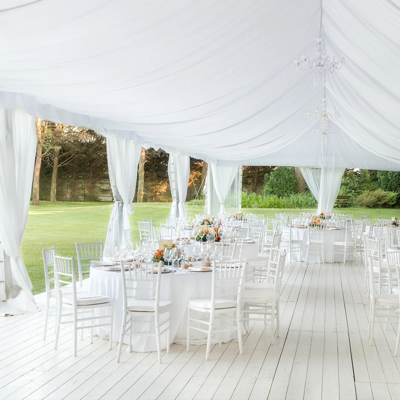 Tent Leg Drape - White 8.5"