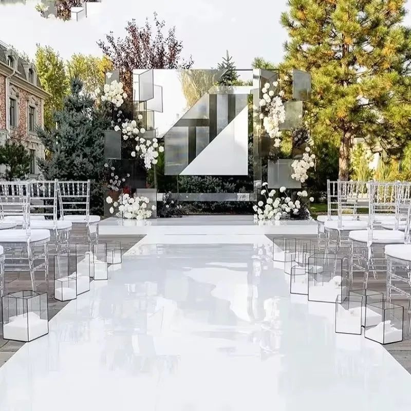 Luxe Mirror Aisle