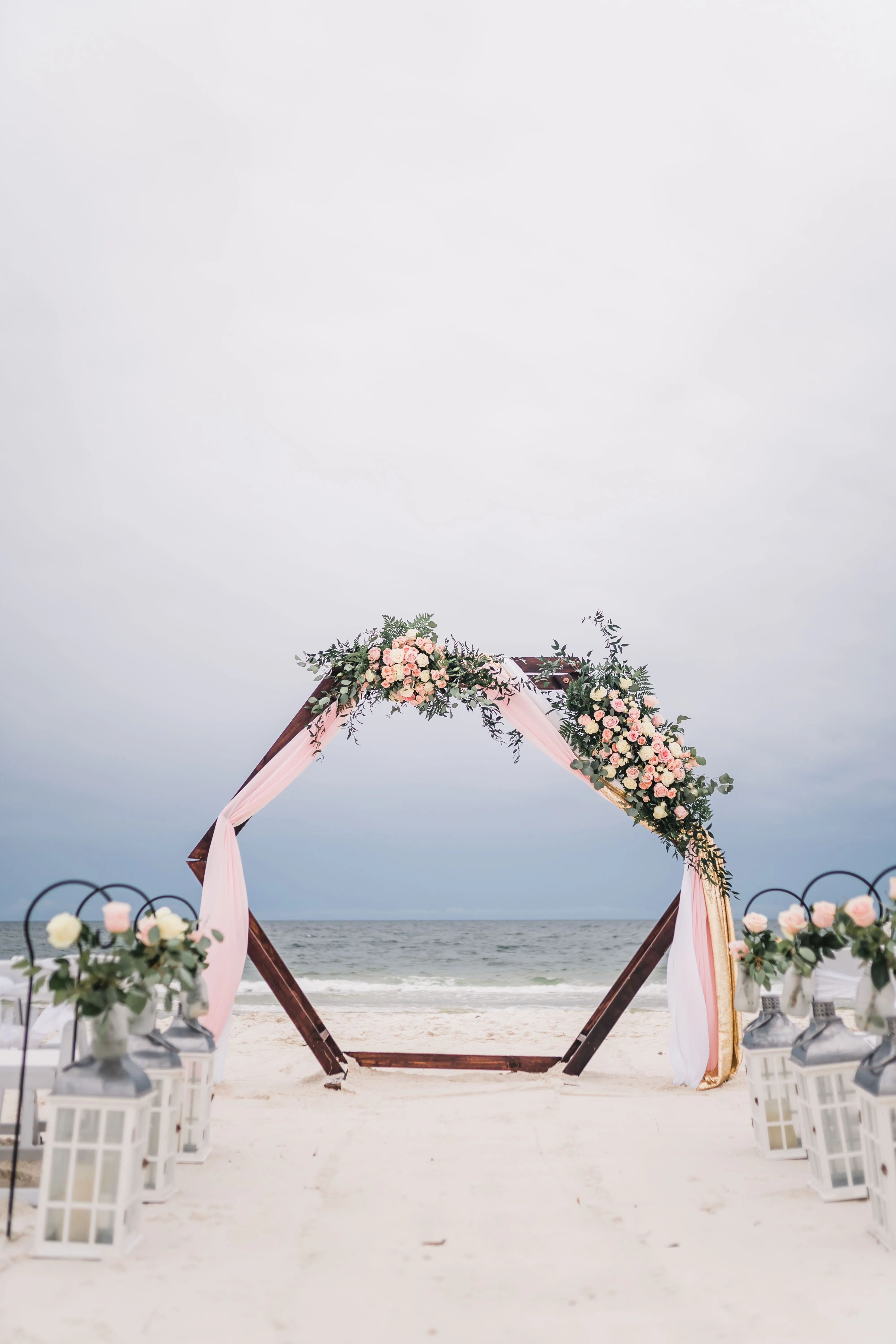 hexagon arch with flowers 