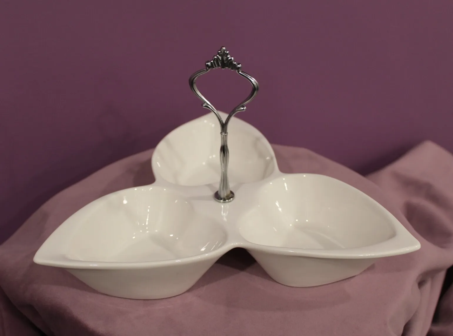 Ceramic Condiment Serving Dish - 3 sections with handle
