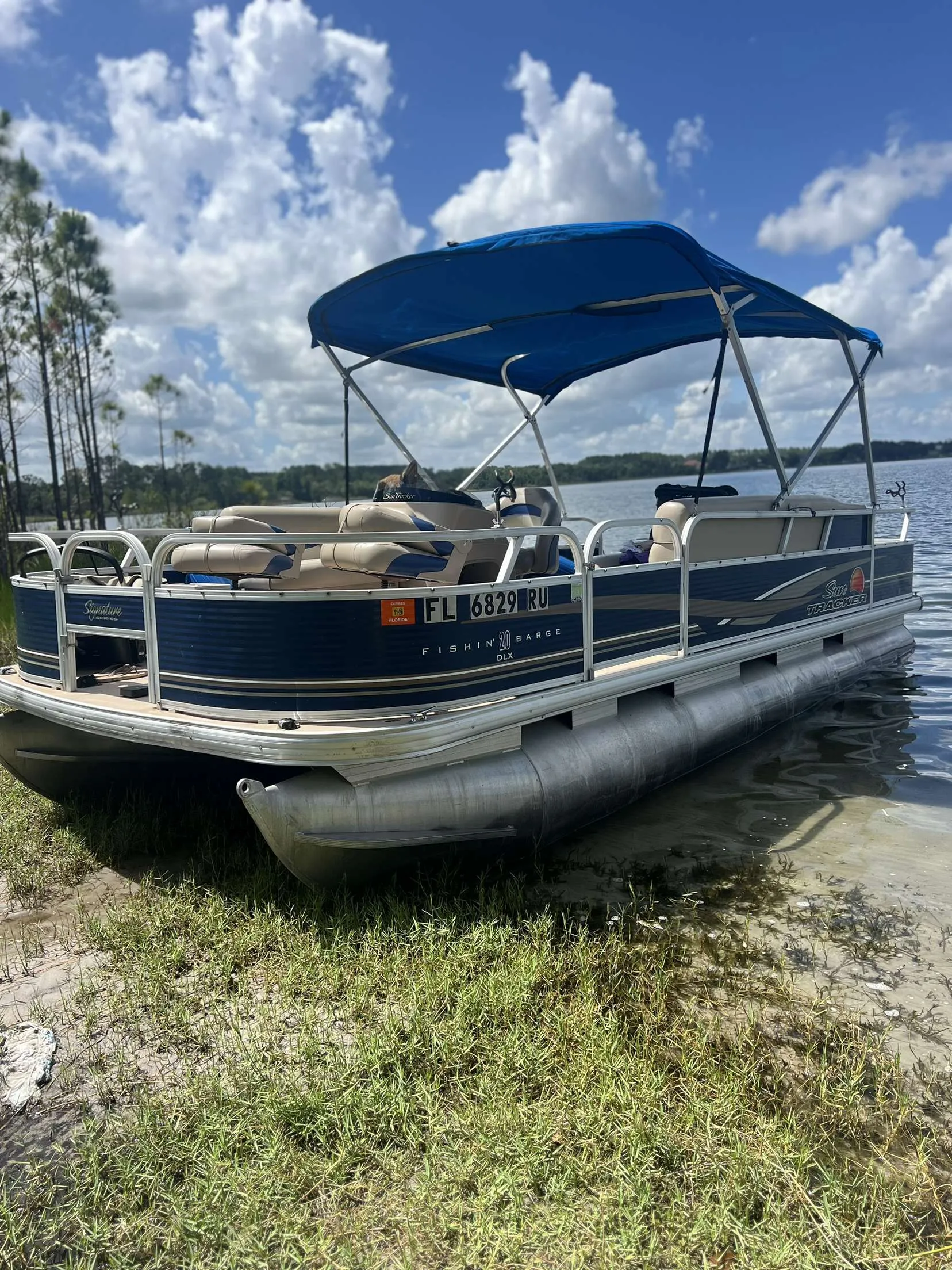 2013 SunTracker 20DLX Fishing 