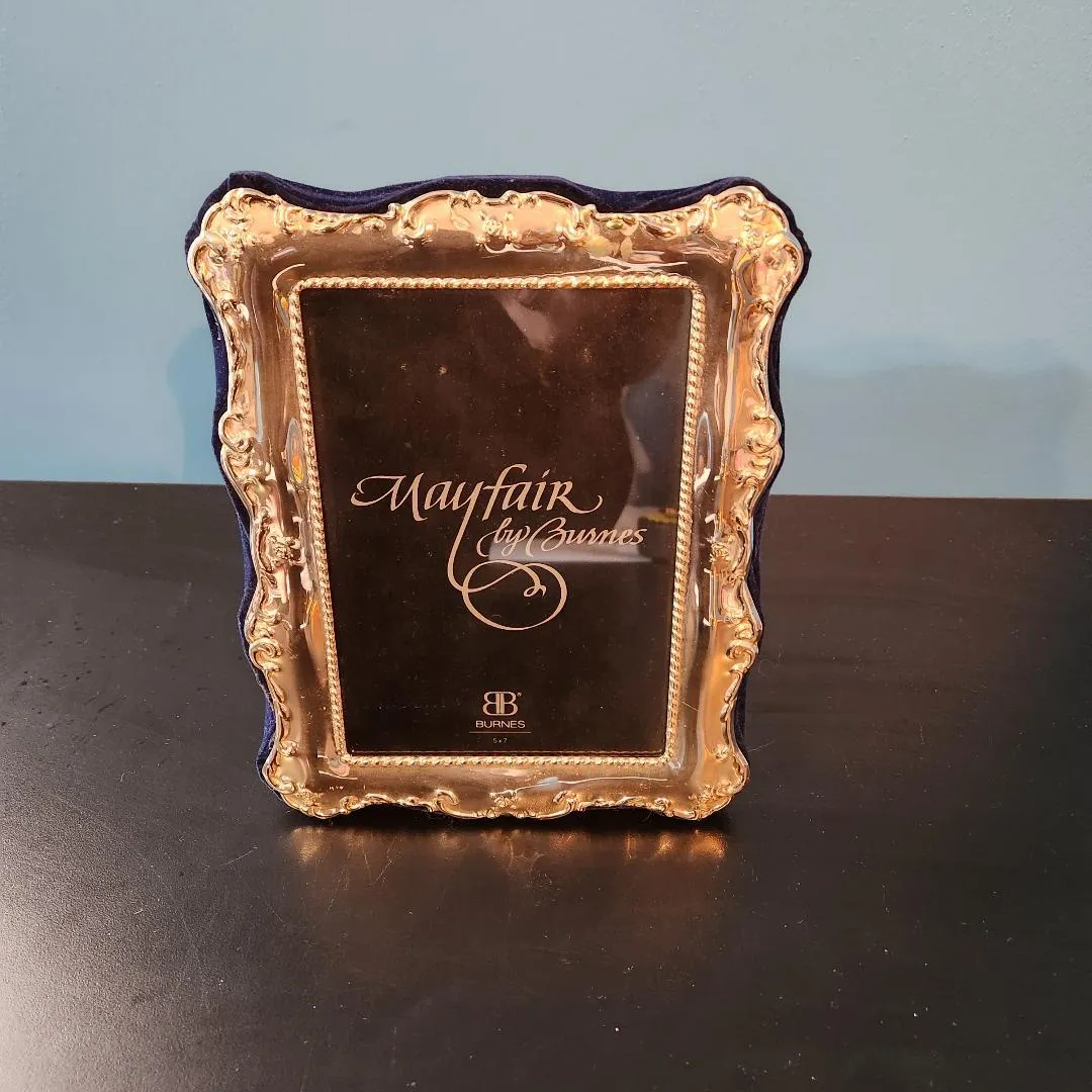 Silver Colored 5x7 Frame Scroll Pattern  SF 8