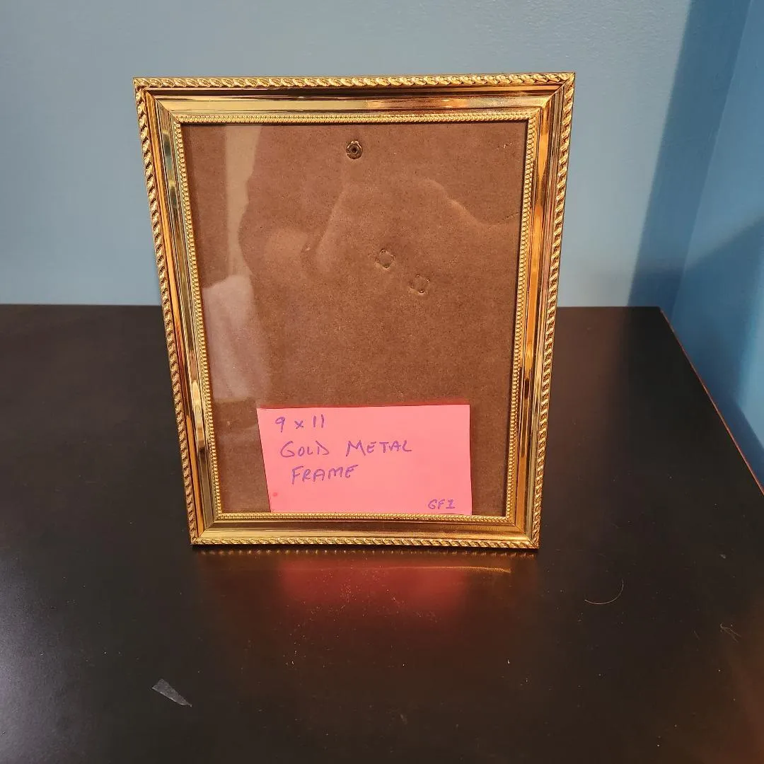 Golden Frame 9 in x 10.5 in Easel Back   GF1