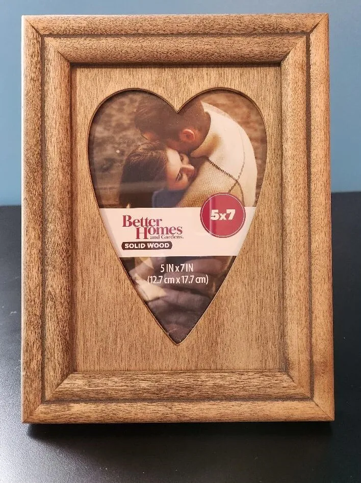 5x7 Wooden Heart Cutout Frame for Photos, Memory Photos etc.