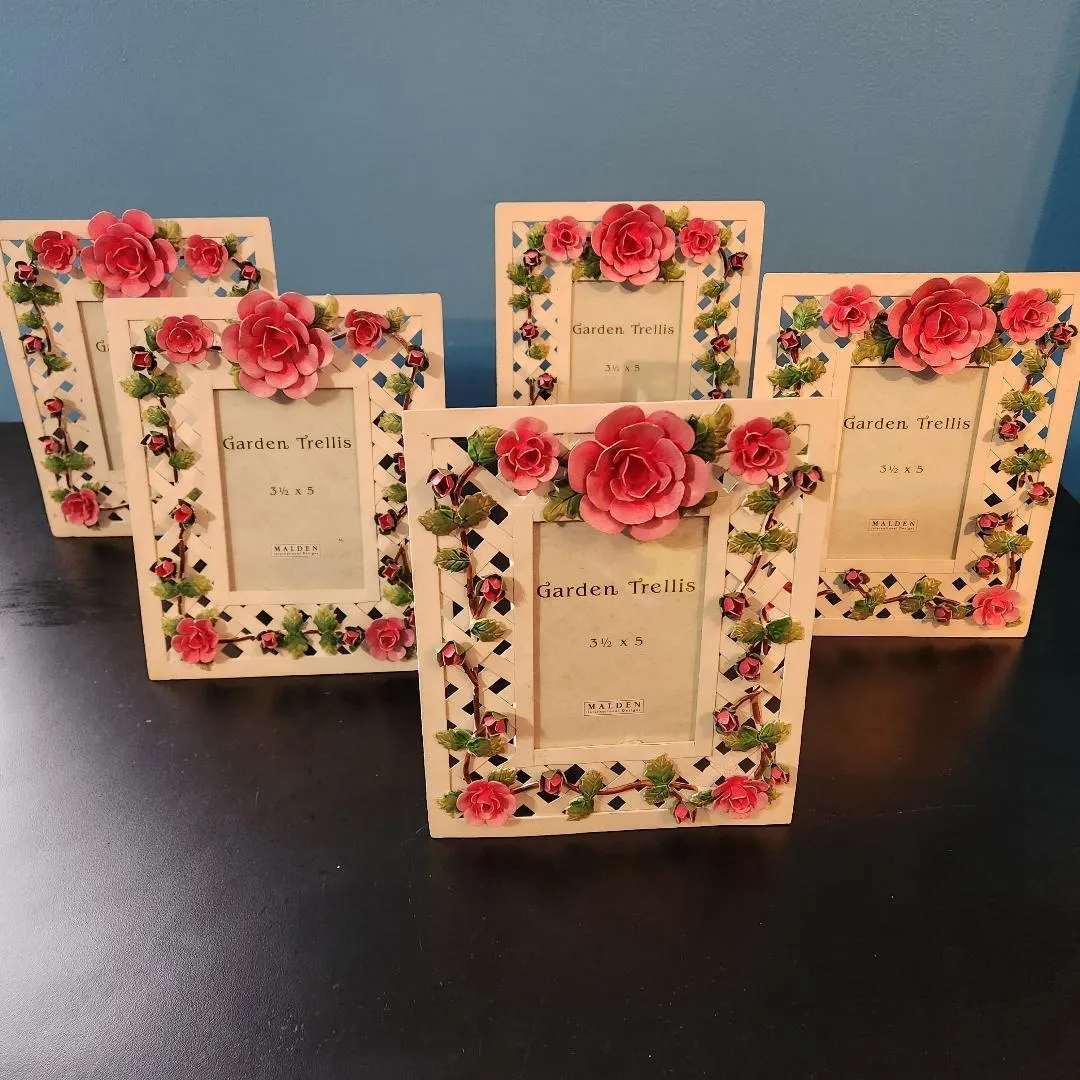 Rose Garden Frame 3.5 in x 5 in Signage, Menu, Photos