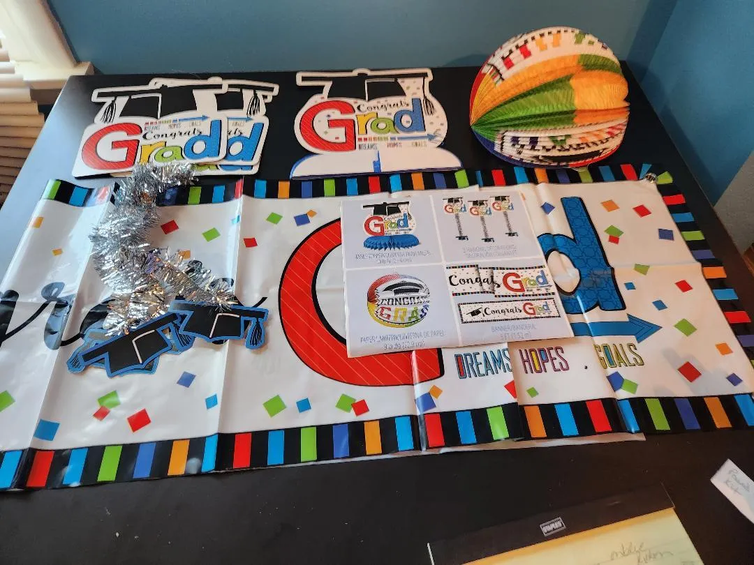 Graduation Banner and Decorations 6 Pieces