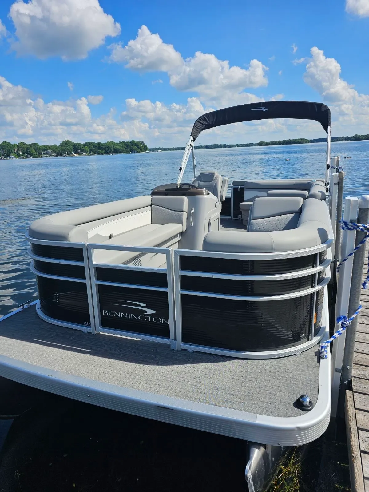 Bennington 218 SL 