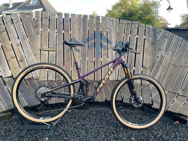Pivot Trailcat SL maat M