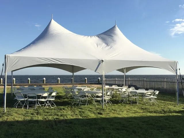 Cheers & Chill Package – 20x30 Tent