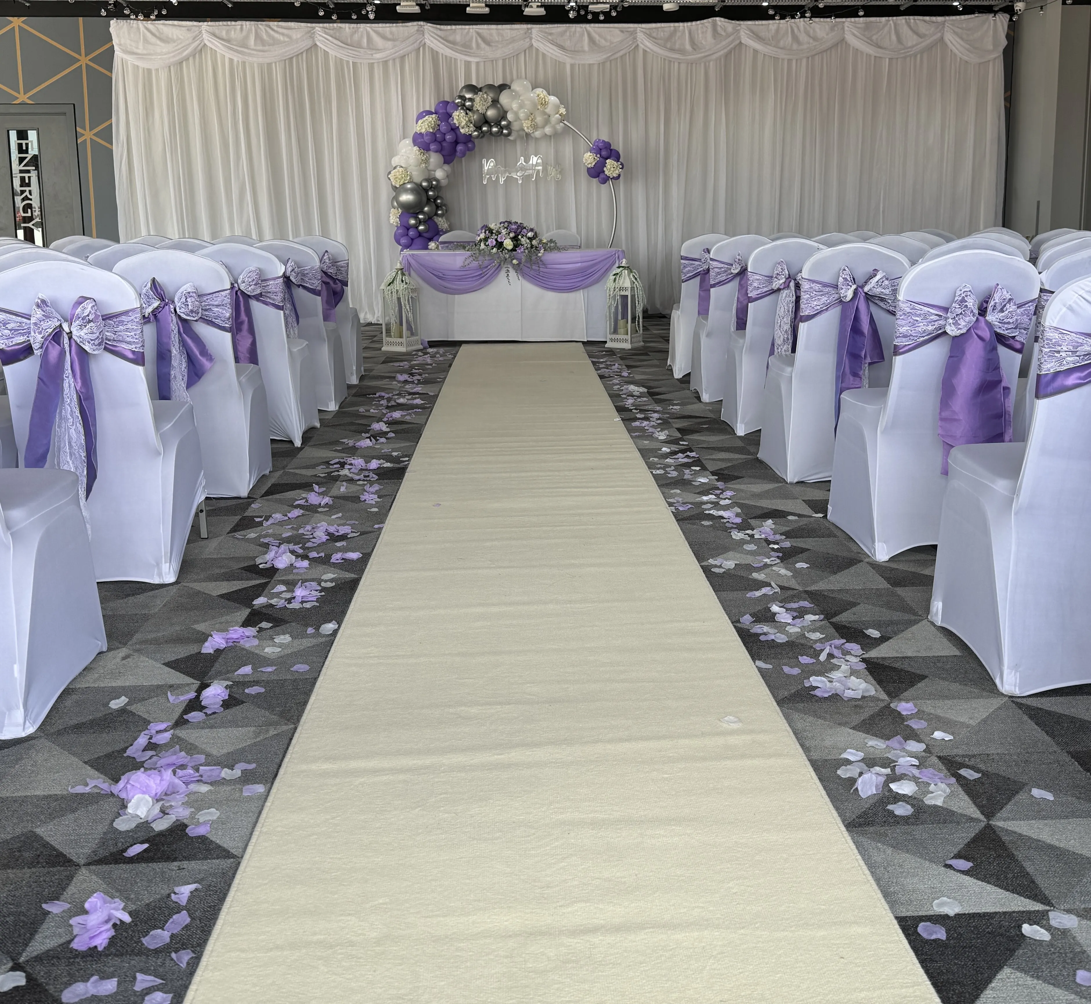 10m x 1.5m Deluxe Ivory / Cream Aisle Carpet Runner