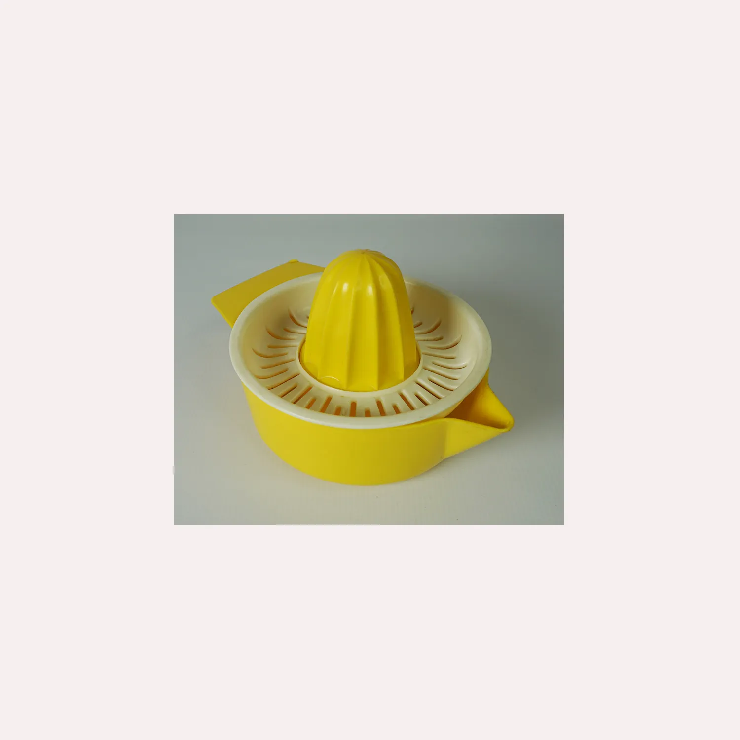 Citrus Juicer retro