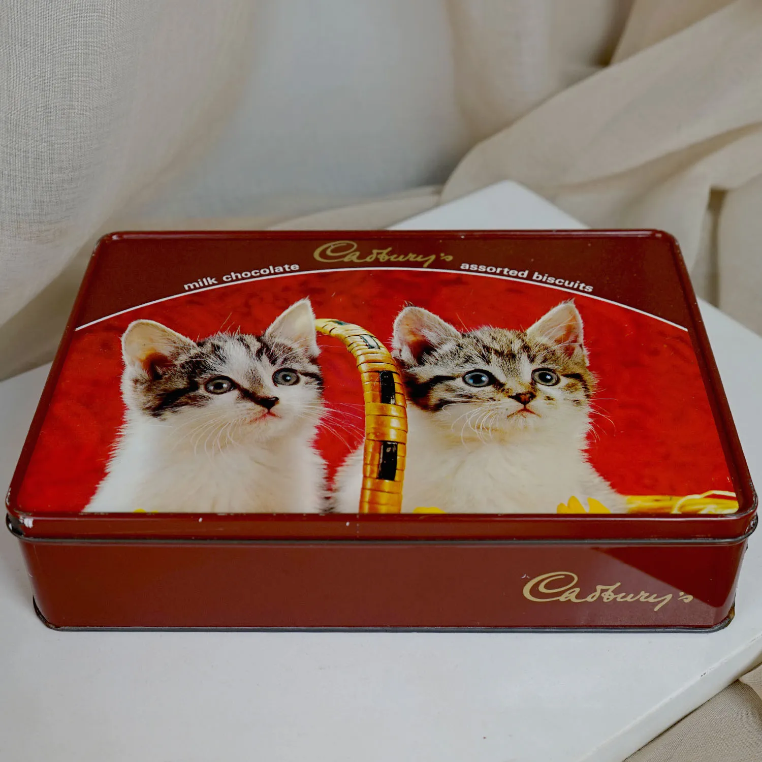 Red Cat Tin