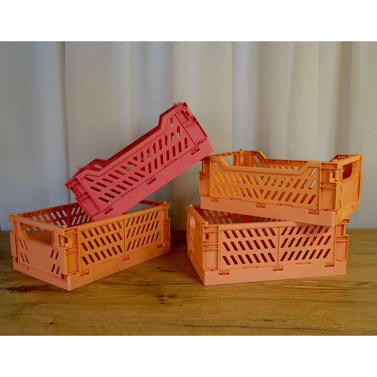 Small Plastic Crates 