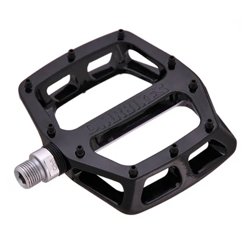 Flat pedals