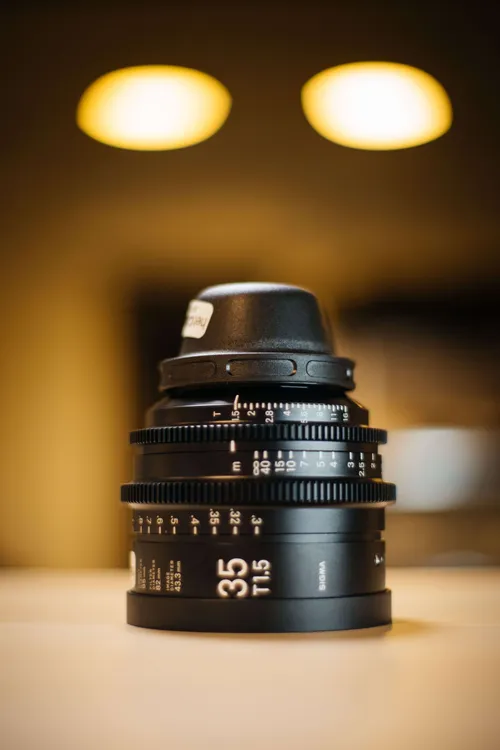 Sigma 35mm Highspeed FF Prime PL T1.5 Meter scale