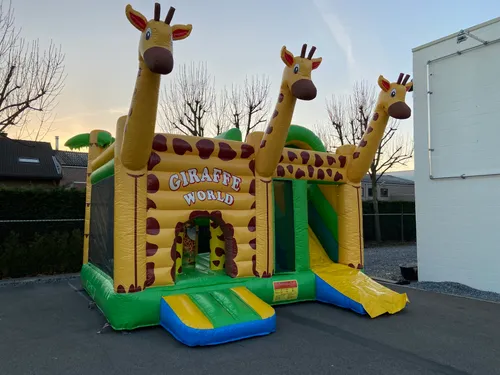 Giraf World springkasteel