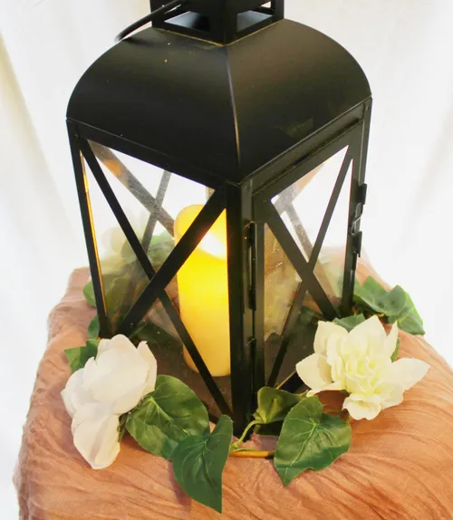 Florals- Lantern Floral Ring with White/Ivory Flowers, small