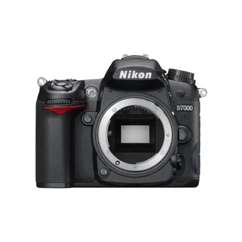 NIKON D7000 (APS-C)