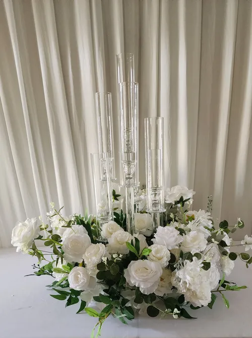 Green and white 30cm circle flower