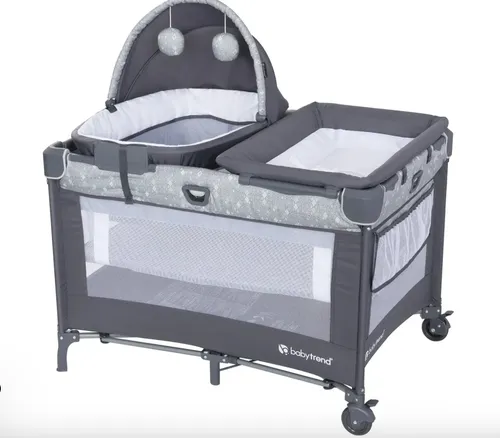 BABY TREND Trend-E Nursery Center Pack n' Play w/optional Bassinett