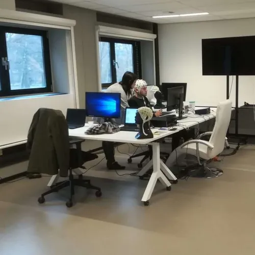 Neuroscience Lab (LA 1513) 