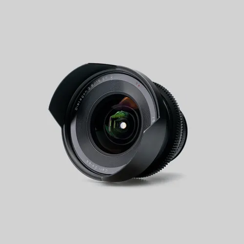 ZEISS Distagon T* 15mm f/2.8 EF-Mount